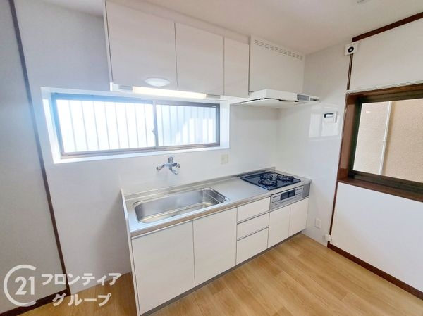 枚方市出屋敷元町２丁目　中古一戸建て