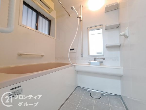 枚方市出屋敷元町２丁目　中古一戸建て