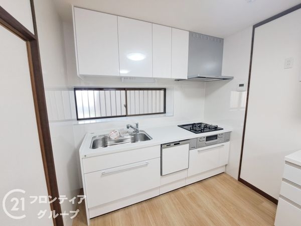 枚方市出屋敷元町２丁目　中古一戸建て