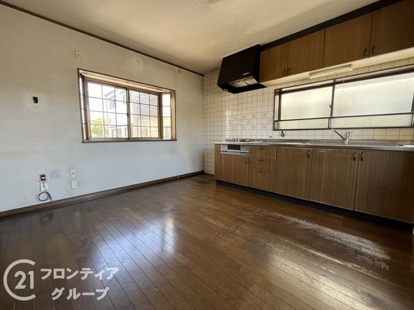 枚方市村野東町　中古一戸建て