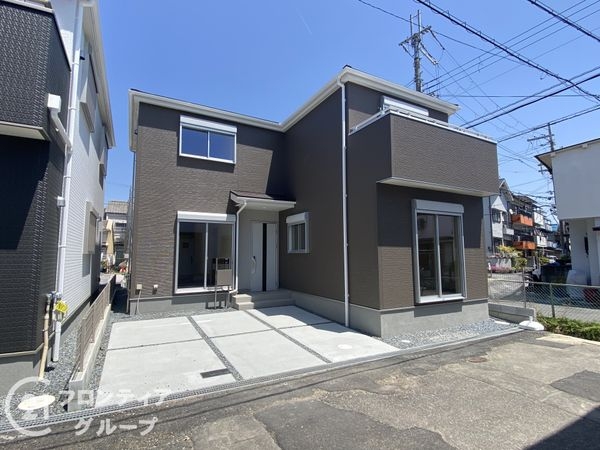 寝屋川市仁和寺町　新築一戸建て　３期　２号棟