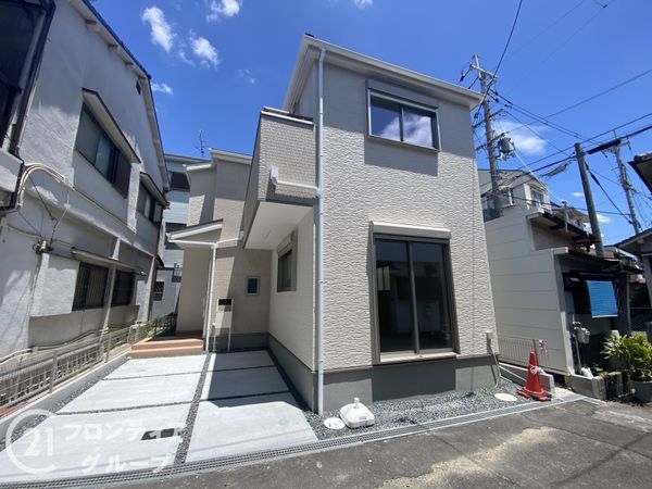 寝屋川市仁和寺町　新築一戸建て　３期　８号棟