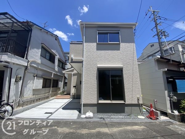 寝屋川市仁和寺町　新築一戸建て　３期　８号棟