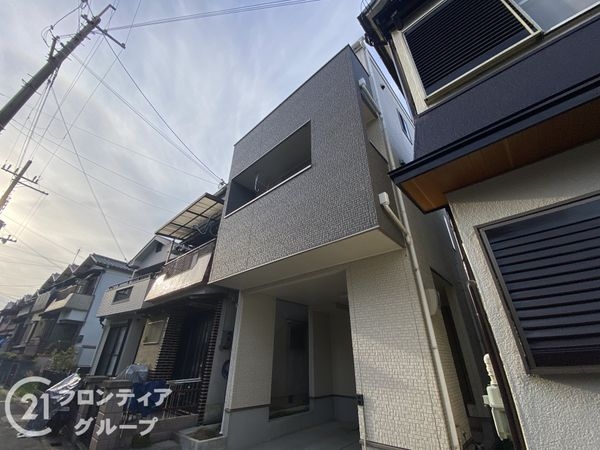 枚方市長尾家具町２丁目の中古一戸建て