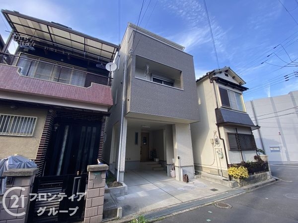 枚方市長尾家具町２丁目　中古一戸建て