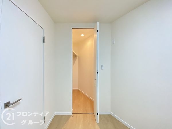 枚方市桜丘町　新築一戸建て