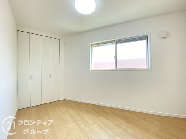 枚方市桜丘町　新築一戸建て