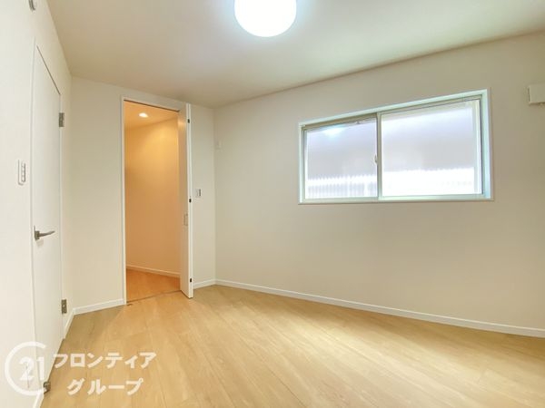 枚方市桜丘町　新築一戸建て