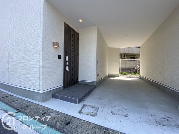 枚方市桜丘町　新築一戸建て