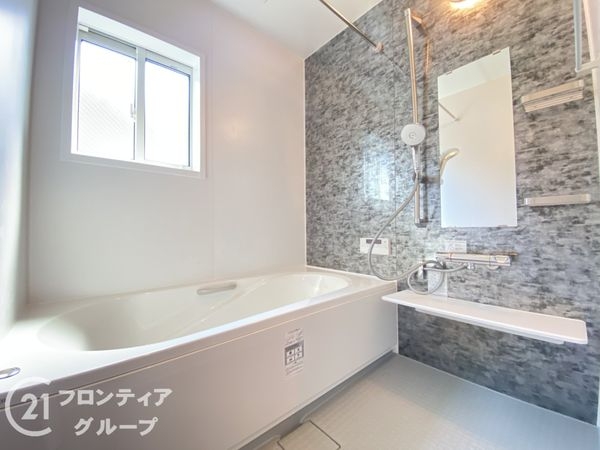 枚方市桜丘町　新築一戸建て