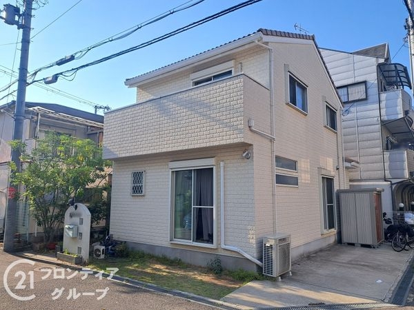 枚方市南中振２丁目　中古一戸建て