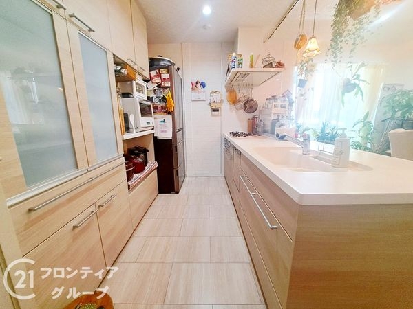 枚方市南中振２丁目の中古一戸建て