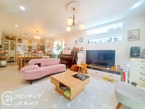 枚方市南中振２丁目の中古一戸建て