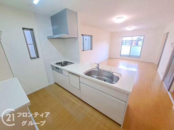寝屋川市黒原橘町　中古一戸建て