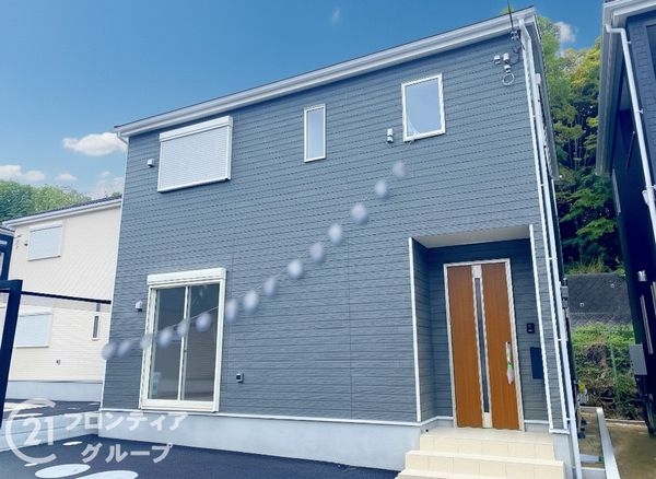 枚方市長尾家具町２丁目　新築一戸建て　第１１　１２号棟