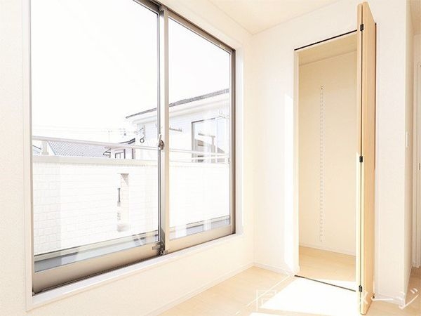 枚方市長尾家具町２丁目　新築一戸建て　第１１　５号棟