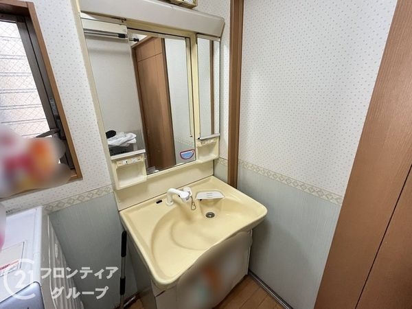 大東市三箇４丁目の中古一戸建て