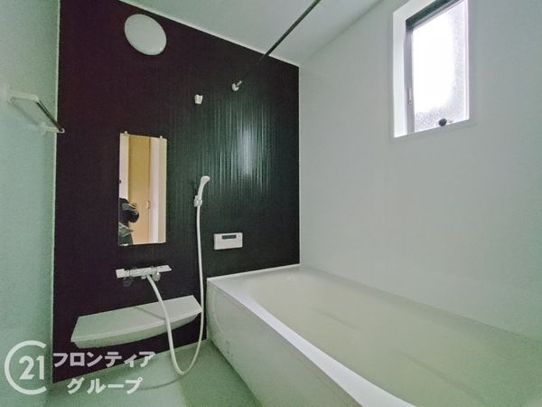 寝屋川市高柳７丁目　中古一戸建て