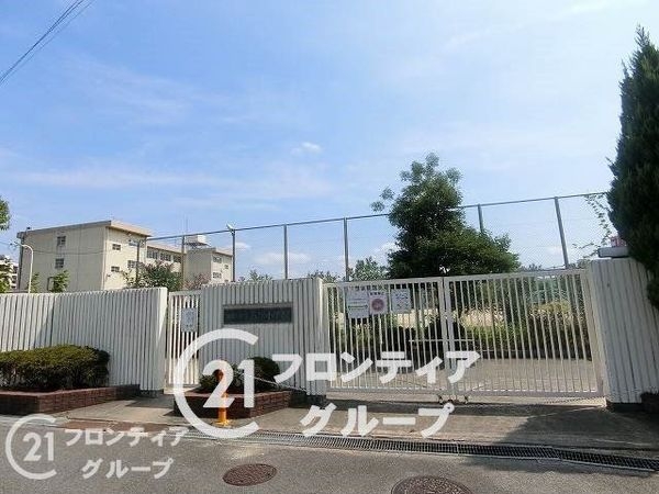エステムコート香里園 中古マンション(寝屋川市立友呂岐中学校)