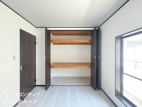 枚方市南中振２丁目の中古一戸建て