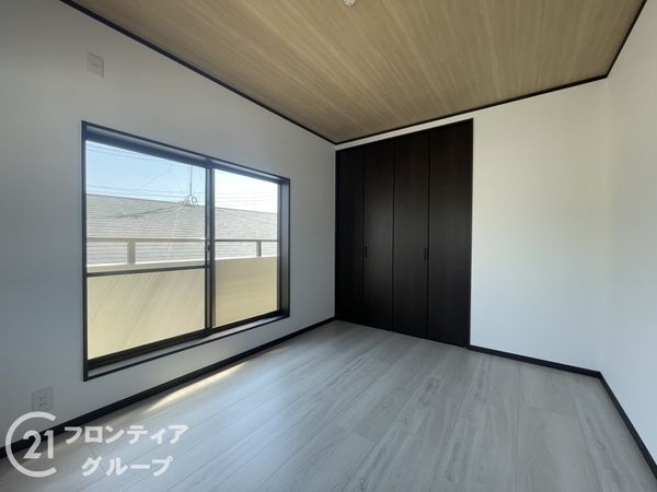 枚方市南中振２丁目の中古一戸建て