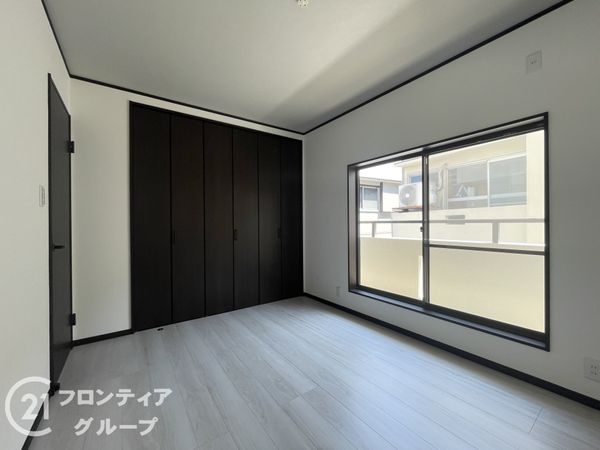 枚方市南中振２丁目の中古一戸建て