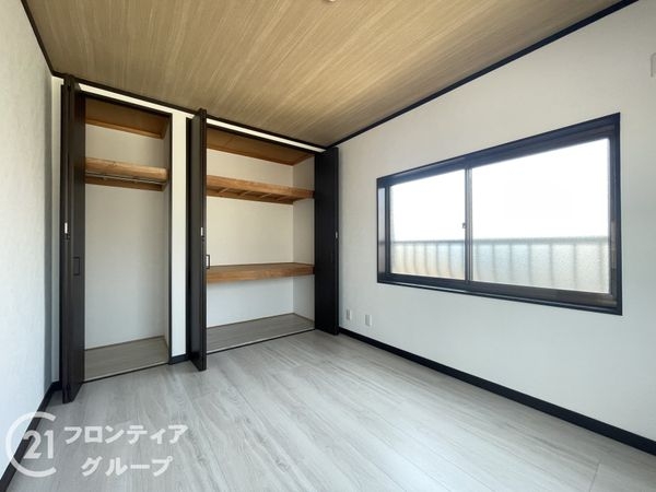 枚方市南中振２丁目の中古一戸建て