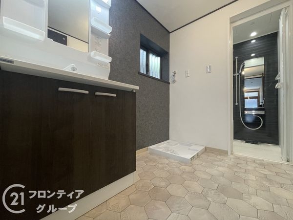枚方市南中振２丁目の中古一戸建て