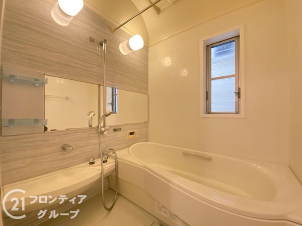 寝屋川市田井町　中古一戸建て