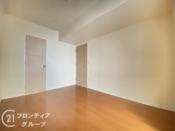 ロイヤルメドゥ香里園タワー　中古マンション