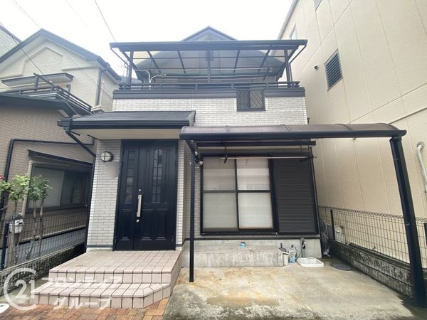 寝屋川市萱島桜園町　中古一戸建て