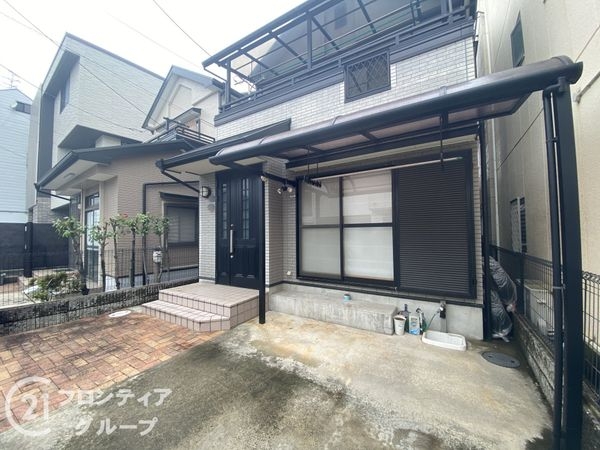 寝屋川市萱島桜園町　中古一戸建て