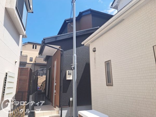 枚方市津田駅前２丁目　中古一戸建て