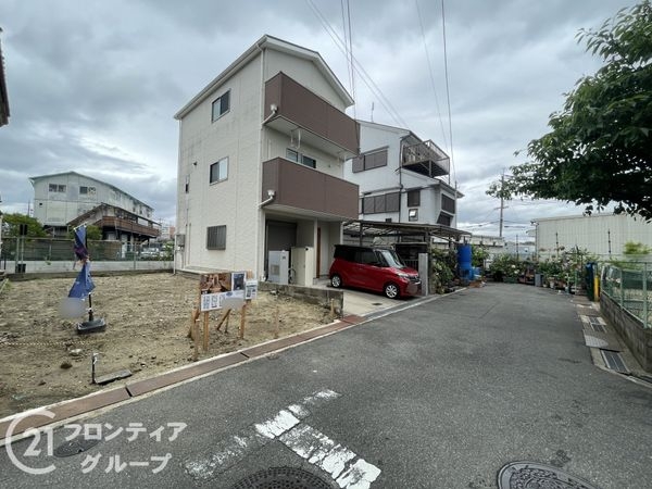 寝屋川市点野３丁目　新築一戸建て