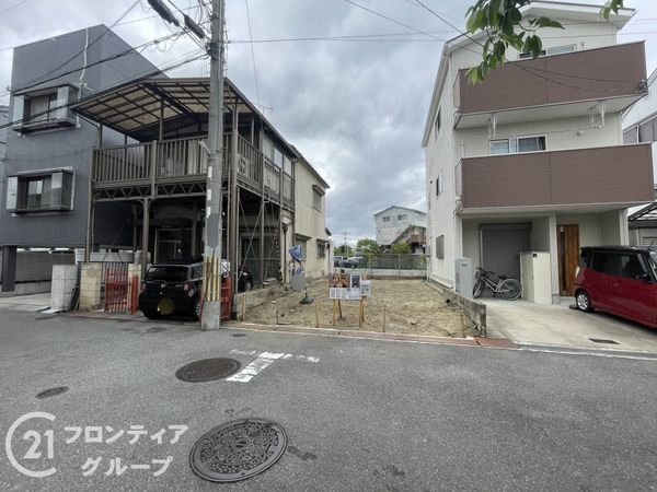 寝屋川市点野３丁目　新築一戸建て