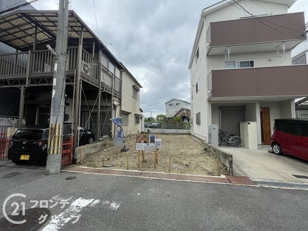 寝屋川市点野３丁目　新築一戸建て