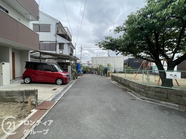 寝屋川市点野３丁目　新築一戸建て