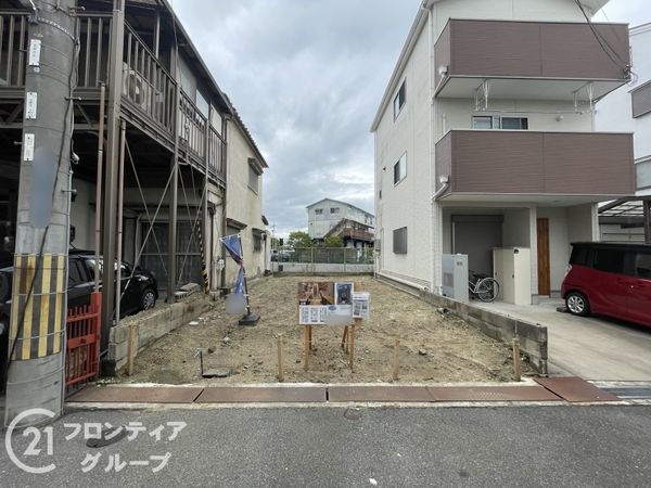 寝屋川市点野３丁目　新築一戸建て