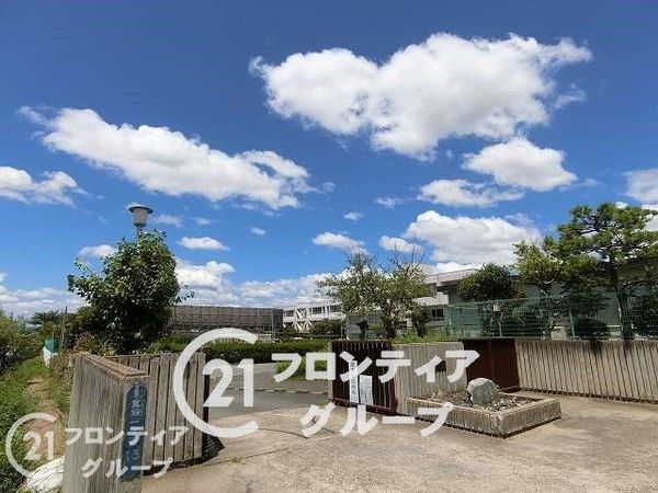 交野市倉治3丁目 新築一戸建て(交野市立倉治小学校)