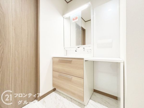 寝屋川市川勝町　新築一戸建て