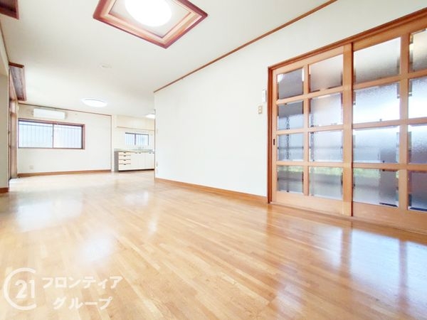枚方市茄子作１丁目　中古一戸建て