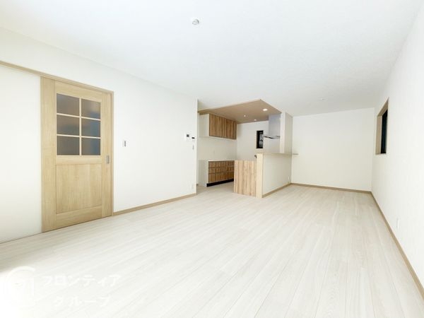 寝屋川市高柳栄町　新築一戸建て