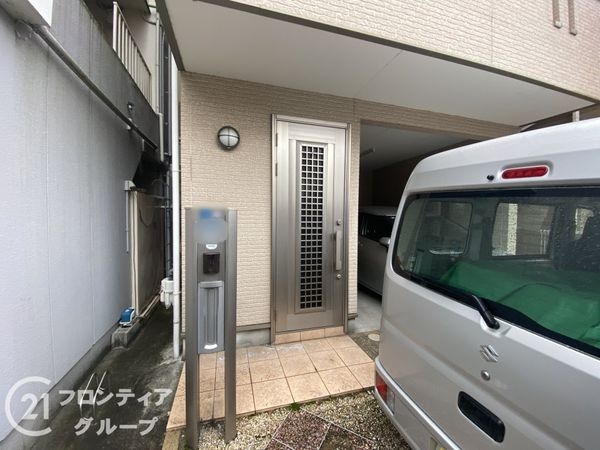 寝屋川市北大利町の中古一戸建て