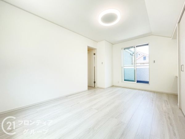 枚方市東香里元町　新築一戸建て