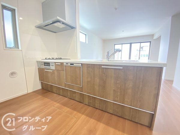 枚方市牧野本町２丁目　新築一戸建て　1期　2号棟