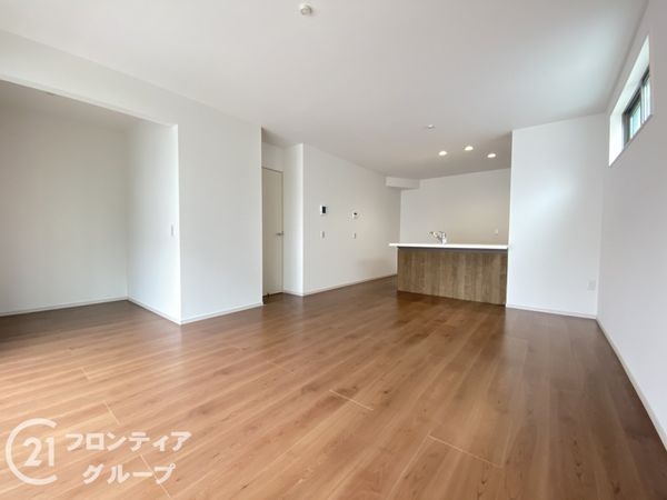 枚方市牧野本町２丁目　新築一戸建て　1期　2号棟