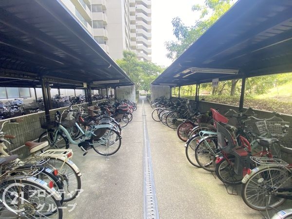 オークヒルズ香里四番館　中古マンション