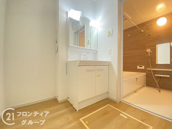寝屋川市成美町　新築一戸建て　１期　全１区画