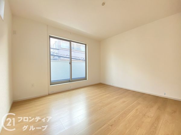 寝屋川市成美町　新築一戸建て　１期　全１区画