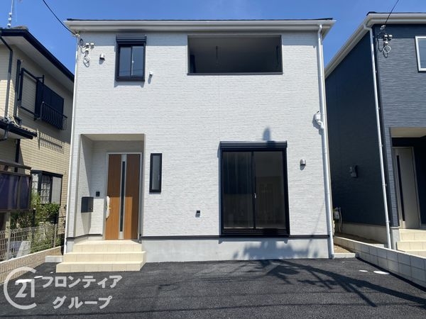 枚方市招提中町２丁目　新築一戸建て　第５　全２区画　１号棟